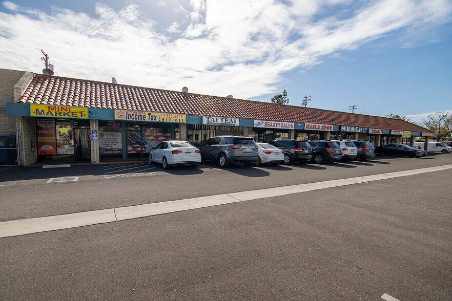 More Photos Of 808 W Lincoln Ave, Anaheim Auto Repair For Sale