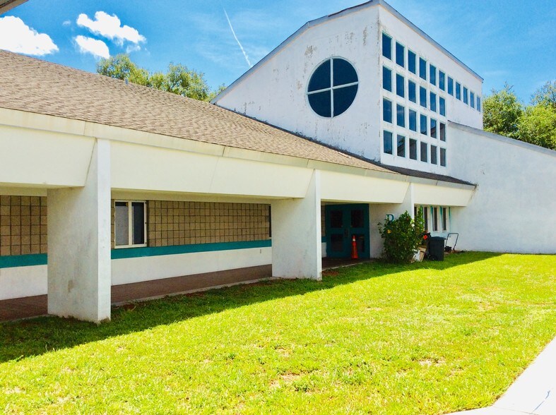 More Photos Of 940 Tarpon St, Fort Myers Schools For Sale