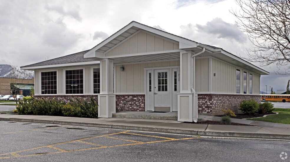 More Photos Of 898 N Main St, Smithfield Unknown For Lease