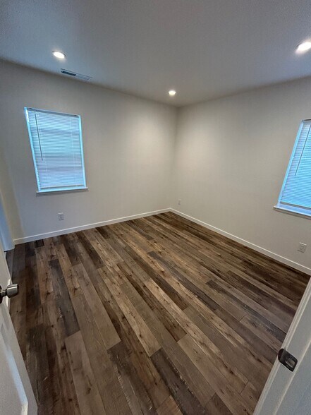 More Photos Of 23 Ford St, Watsonville Apartments For Sale