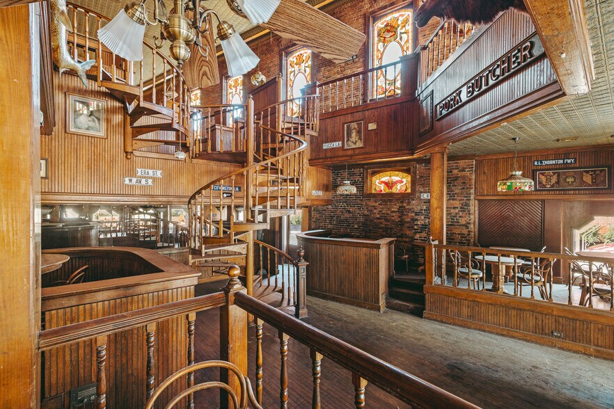 More Photos Of 100 S Grand St, Monroe Restaurant For Sale