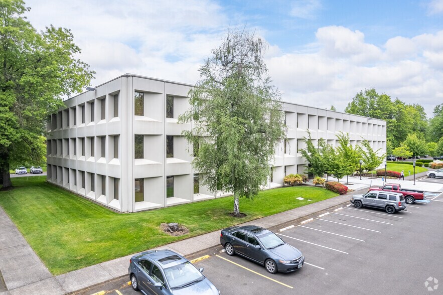 More Photos Of 1500 Valley River Dr, Eugene Unknown For Lease