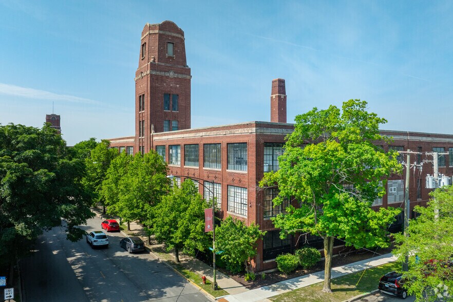 More Photos Of 1240 N Homan Ave, Chicago Light Distribution For Lease