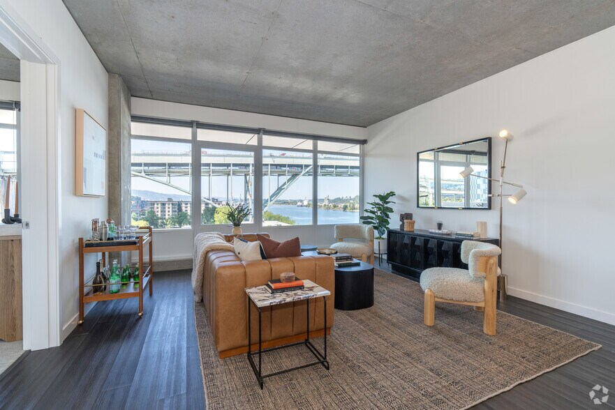 More Photos Of 1550 NW Naito Pky, Portland Apartments For Lease