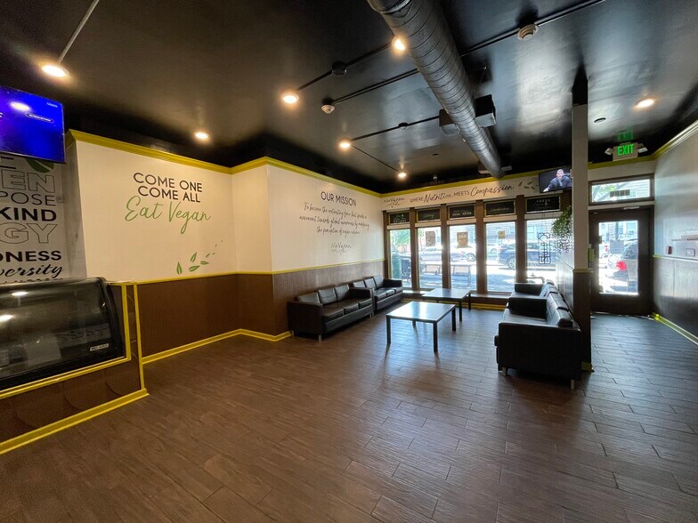 More Photos Of 3105 Saint Paul St, Baltimore Storefront Retail Residential For Lease