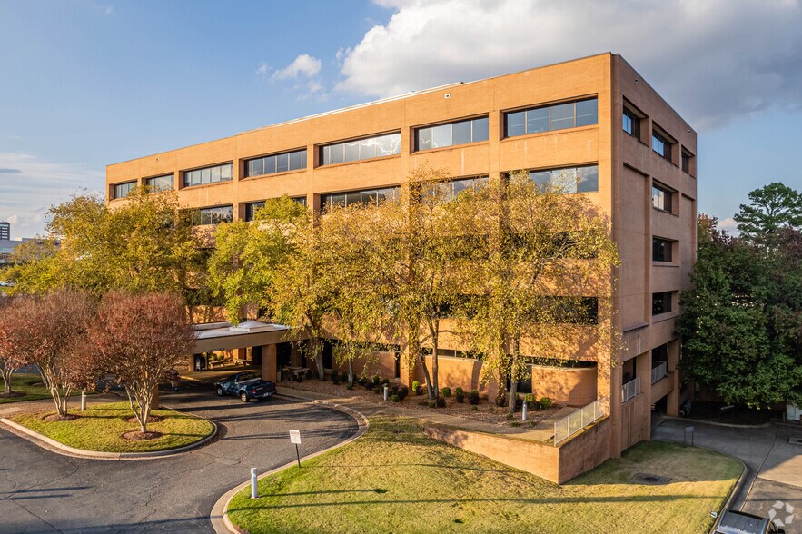 More Photos Of 5 Saint Vincent Cir, Little Rock Medical For Lease