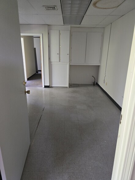 More Photos Of 201 Great Rd, Acton Office For Lease