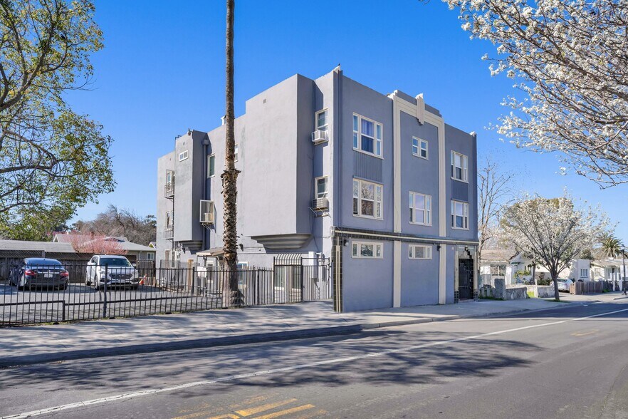 More Photos Of 25-45 W 10th St, Pittsburg Apartments For Sale