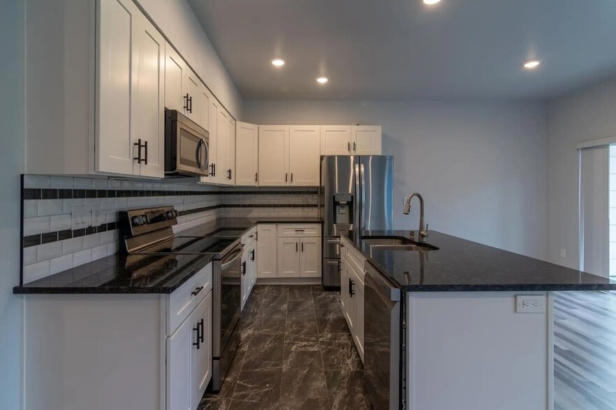 More Photos Of 12402 E Broadway Ave, Spokane Valley Apartments For Sale