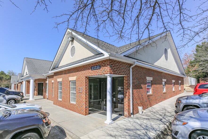 More Photos Of 10708 Ballantraye Dr, Fredericksburg Medical For Sale