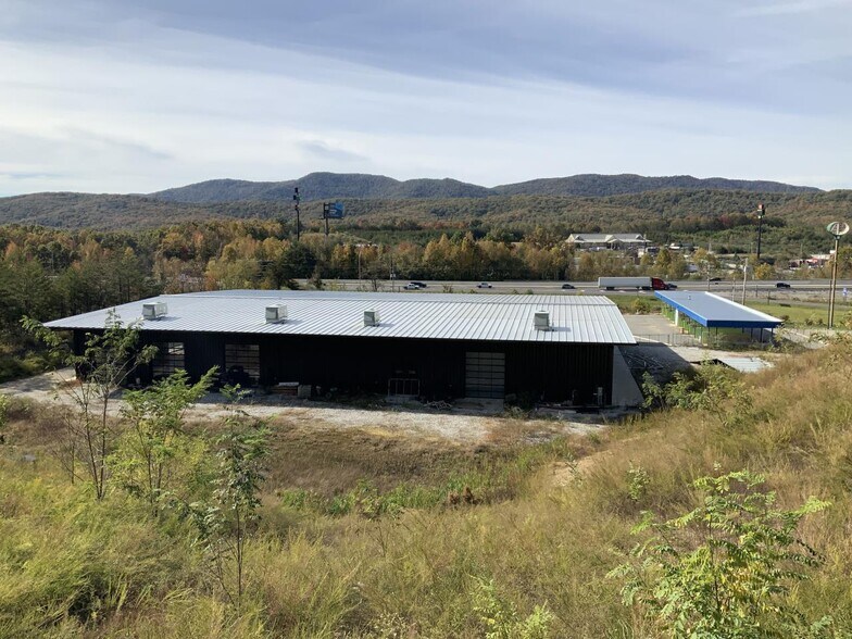 More Photos Of 141 Luther Seiber Blvd, Pioneer Sports And Entertainment For Sale