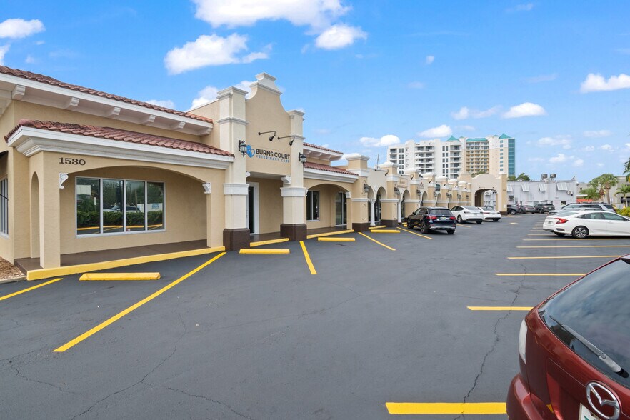 More Photos Of 1530 Dolphin St, Sarasota Storefront For Lease