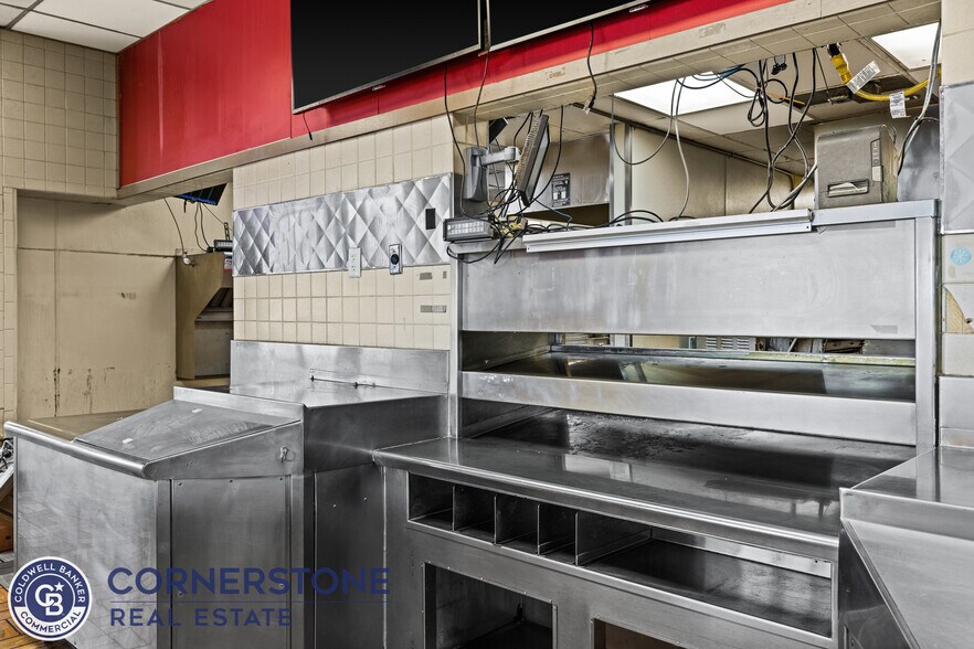 More Photos Of 900 Pronghorn St, Casper Restaurant For Sale