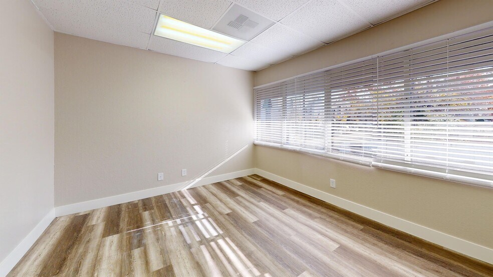 More Photos Of 1300 West St, Redding Office For Lease