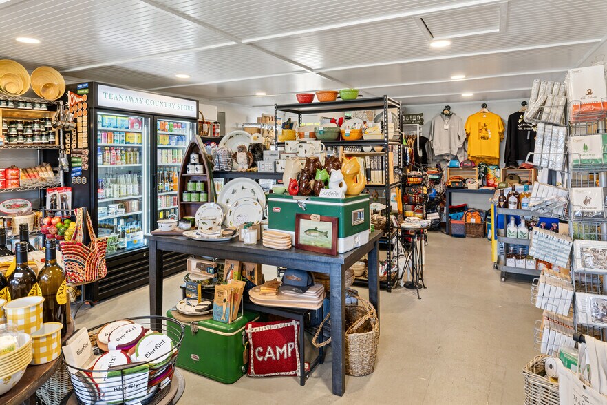 More Photos Of 10692 Teanaway Rd, Cle Elum Convenience Store For Sale