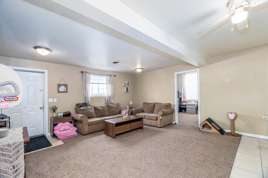 More Photos Of 3 E Division St, Remington Apartments For Sale
