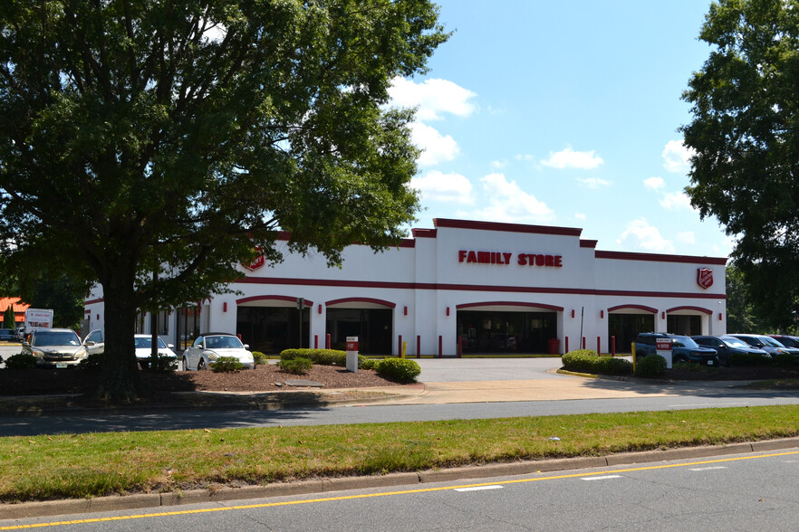 Primary Photo Of 901 Eden Way, Chesapeake Freestanding For Lease