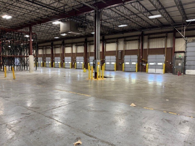 More Photos Of 2425 American Way, Fort Wayne Warehouse For Lease