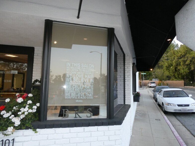 More Photos Of 1101 Foothill Blvd, La Cañada Flintridge Storefront For Lease