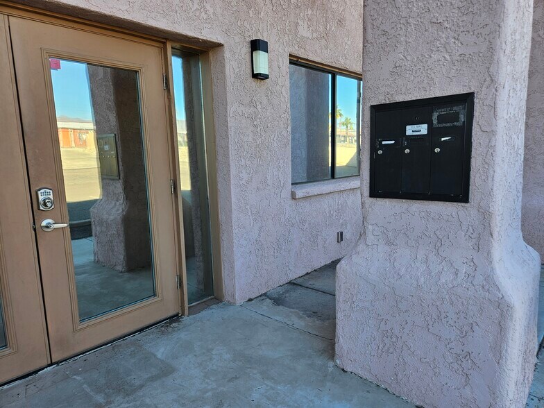 More Photos Of 1055 Empire Dr, Lake Havasu City Distribution For Lease