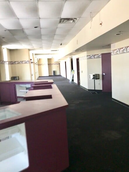 More Photos Of 1400 E Shotwell St, Bainbridge Freestanding For Sale