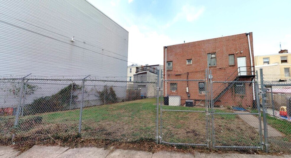 More Photos Of 2618-2622 E Cumberland St, Philadelphia Office For Sale