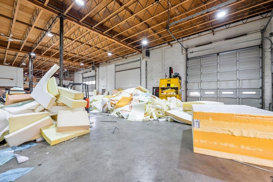 More Photos Of 6455 64 St, Delta Manufacturing For Sale