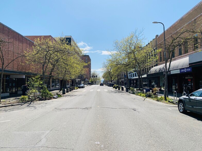 More Photos Of 1315 Cornwall Ave, Bellingham Office For Sale