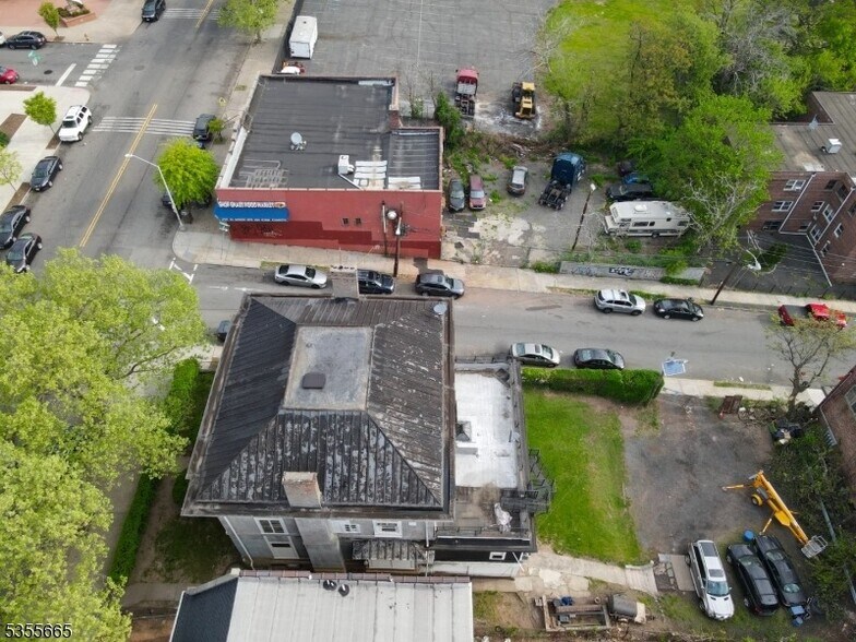 More Photos Of 692 Dr Martin Luther King Jr Blvd, Newark Office For Sale