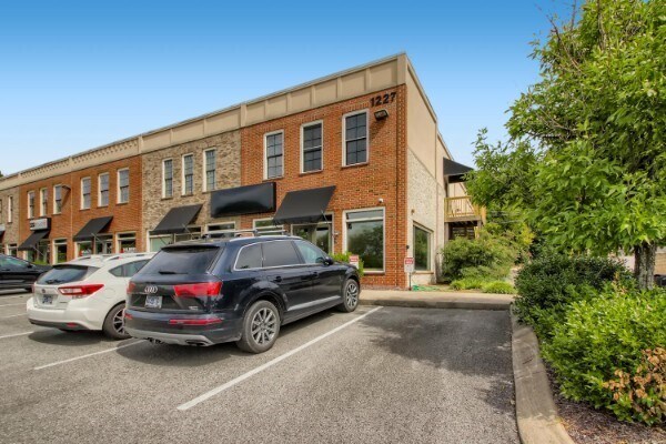 More Photos Of 1227 Lakeview Dr, Franklin Office For Lease