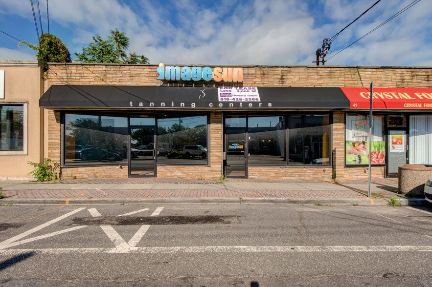 39 Larkfield Rd, East Northport, NY 11731 Retail For Lease