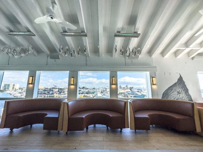 More Photos Of 2406 Newport Blvd, Newport Beach Restaurant For Lease