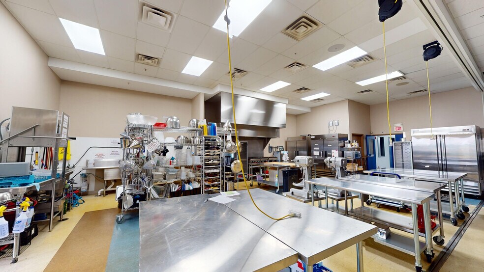 More Photos Of 111 S Lake St, Montgomery Service For Sale