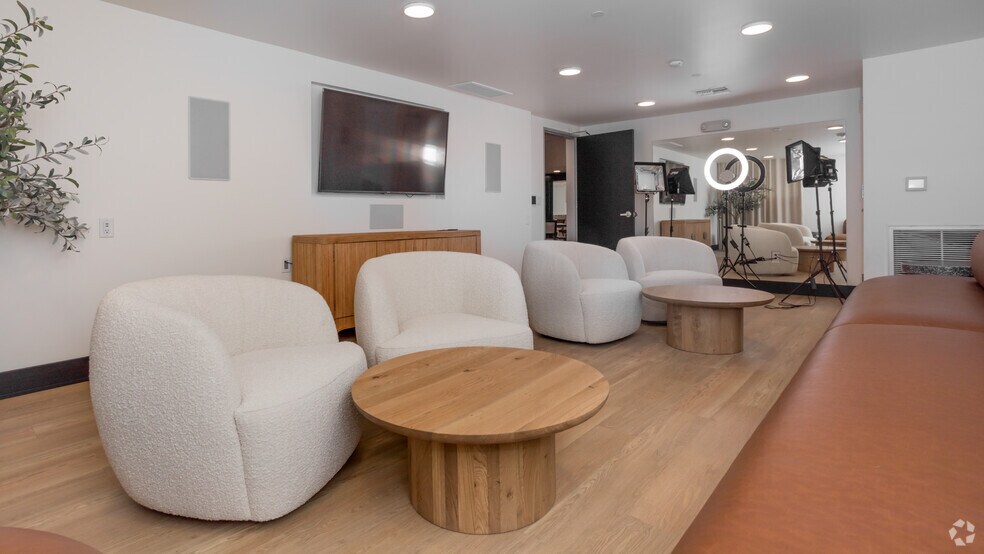 More Photos Of 1120 W 6th St, Los Angeles Apartments For Lease