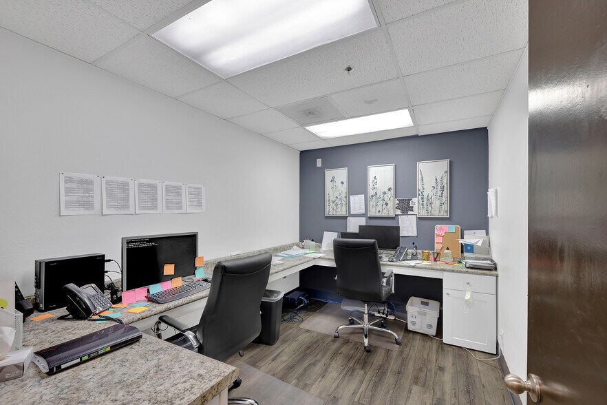 More Photos Of 5701 W Charleston Blvd, Las Vegas Medical For Sale