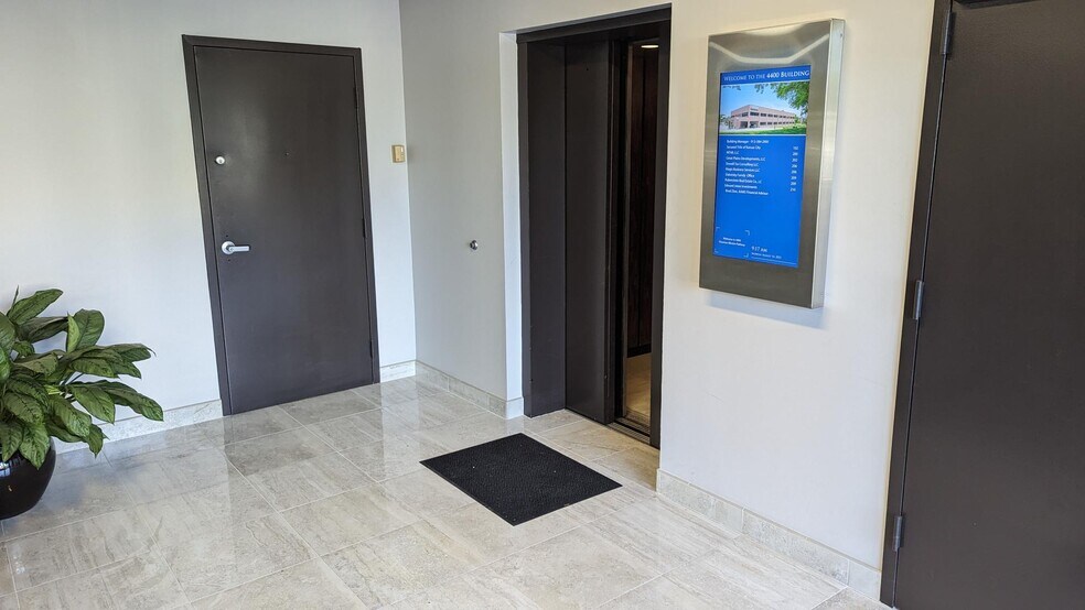 More Photos Of 4400 Shawnee Mission Pky, Fairway Office For Lease