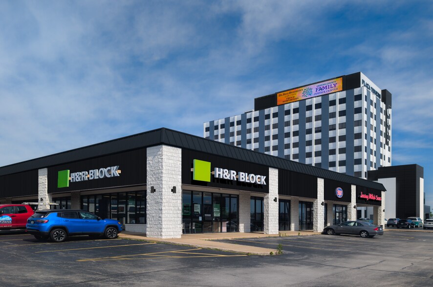 More Photos Of 1901-1925 S Glenstone Ave, Springfield General Retail For Lease