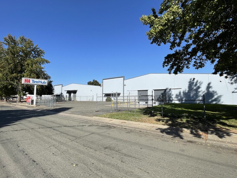 Primary Photo Of 141 Commerce Cir, Sacramento Warehouse For Lease