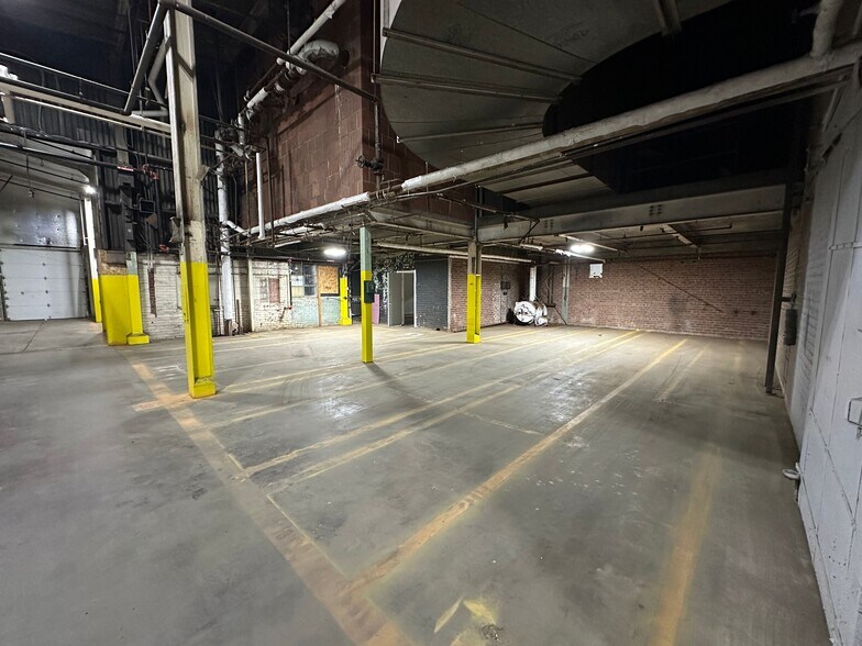 More Photos Of 2200 Bleecker St, Utica Warehouse For Lease