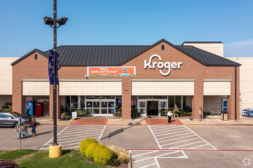 More Photos Of 7000-7200 Independence Pky, Plano Unknown For Sale