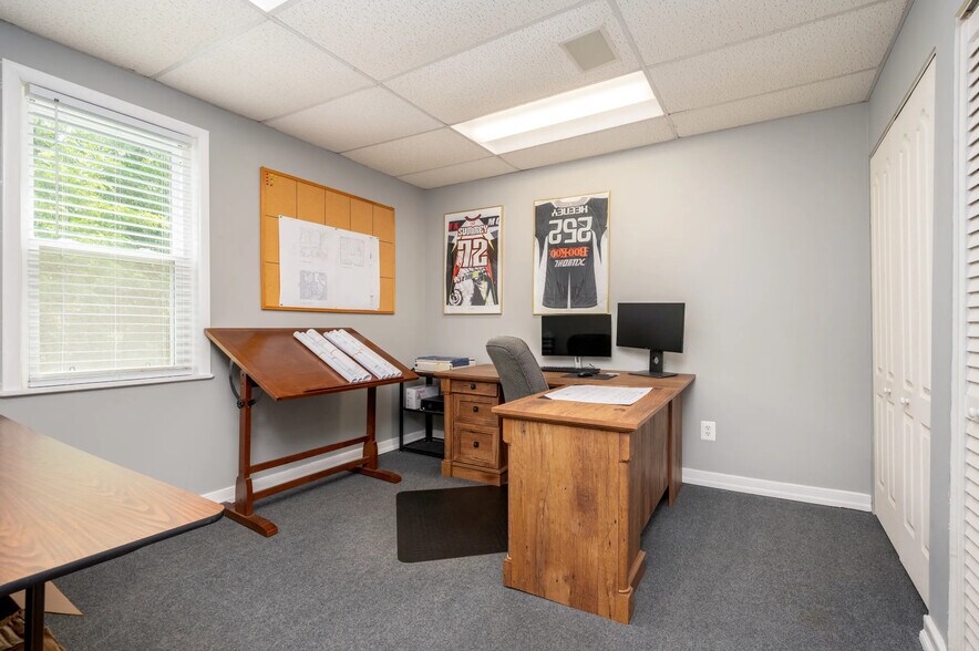 More Photos Of 697 Maryland Route 3 N, Gambrills Office For Sale