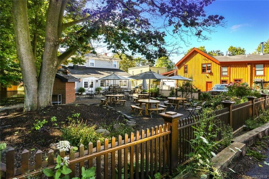 More Photos Of 644 Oakwood Ave, East Aurora Restaurant For Sale