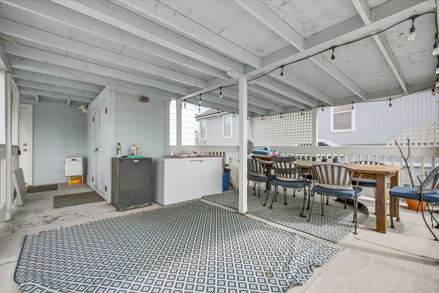 More Photos Of 123 Margaret St, Neptune Beach Multifamily For Sale