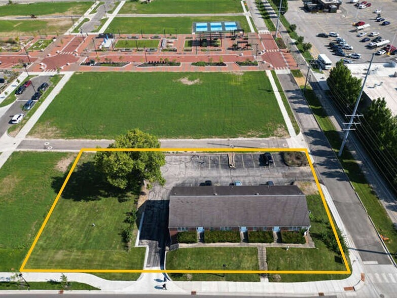 More Photos Of 300-314 W 1st St, Bloomington Office Residential For Sale