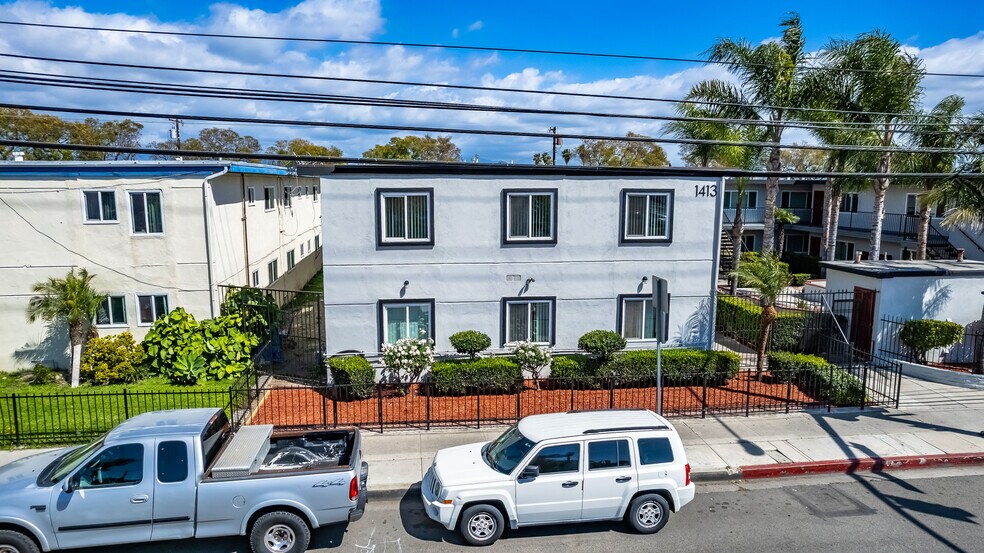 More Photos Of 1413-1421 S Standard Ave, Santa Ana Apartments For Sale