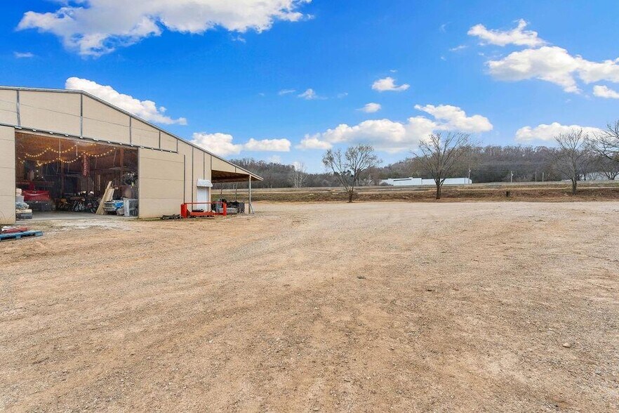 More Photos Of 19862 US Highway 71, Pineville Manufacturing For Sale