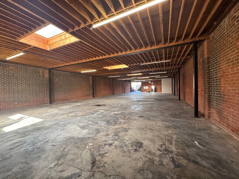 More Photos Of 9515 California Ave, South Gate Industrial For Sale