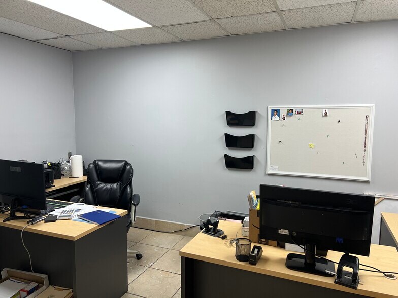 More Photos Of 6900-6936 NW 72nd Ave, Miami Warehouse For Lease