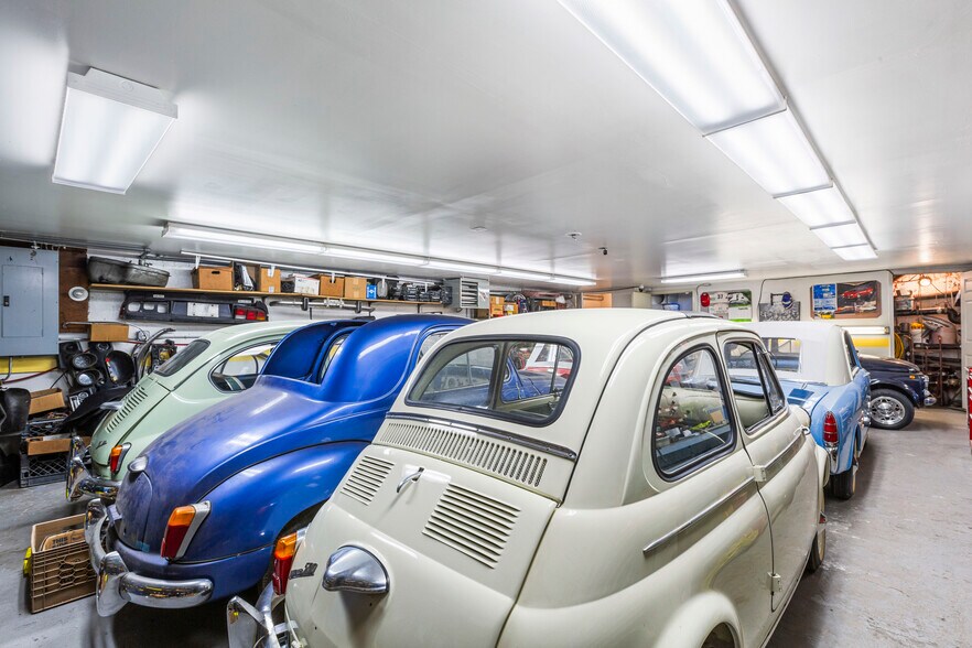 More Photos Of 49-18 25th Ave, Woodside Warehouse For Sale