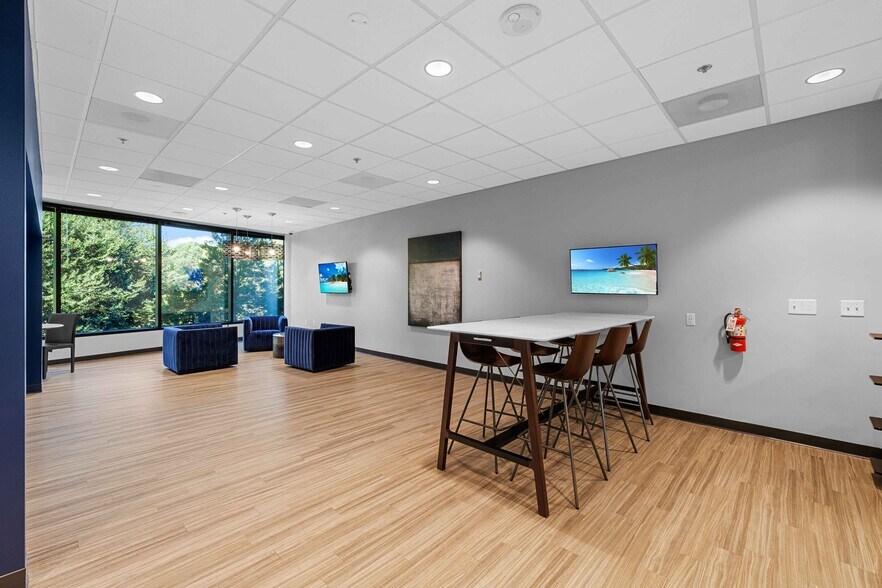 More Photos Of 5511 Capital Center Dr, Raleigh Office For Lease